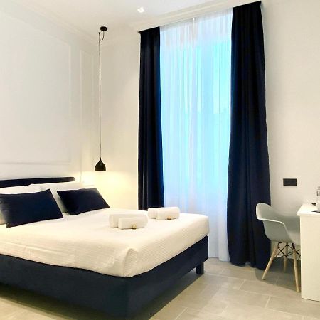 The One - Sun 'N Sea Rooms Специя Екстериор снимка