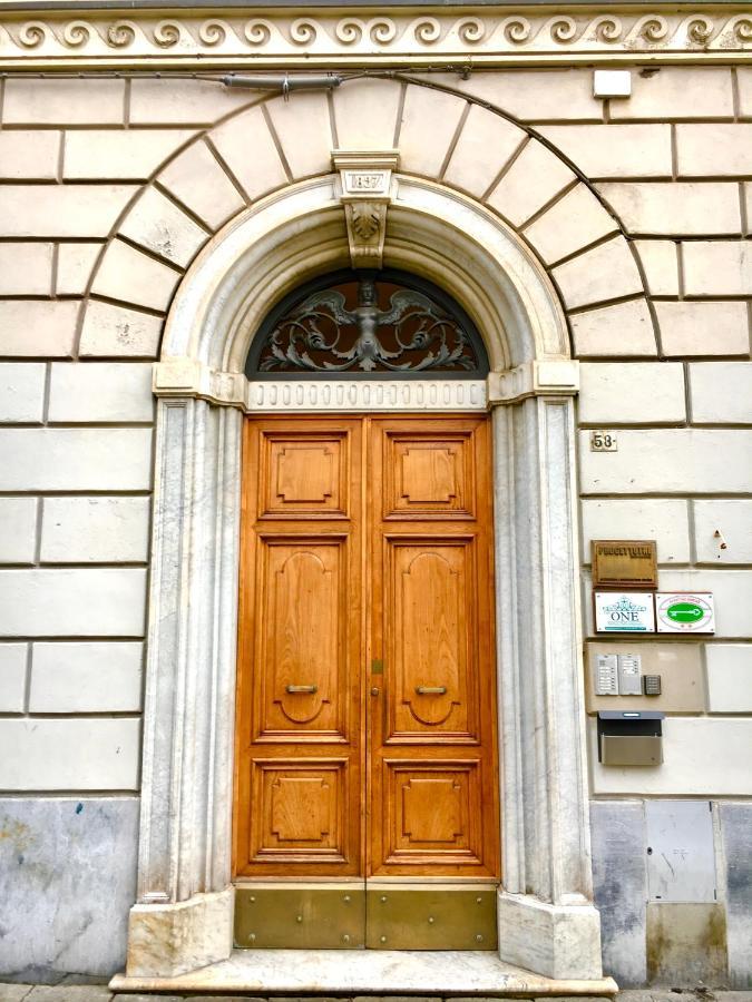 The One - Sun 'N Sea Rooms Специя Екстериор снимка
