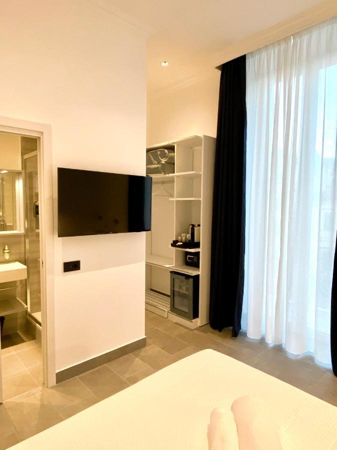 The One - Sun 'N Sea Rooms Специя Екстериор снимка