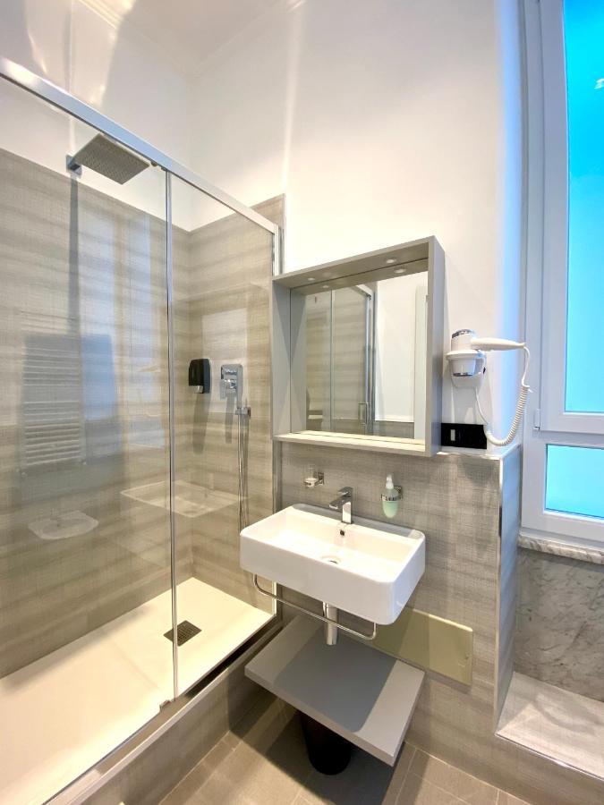 The One - Sun 'N Sea Rooms Специя Екстериор снимка