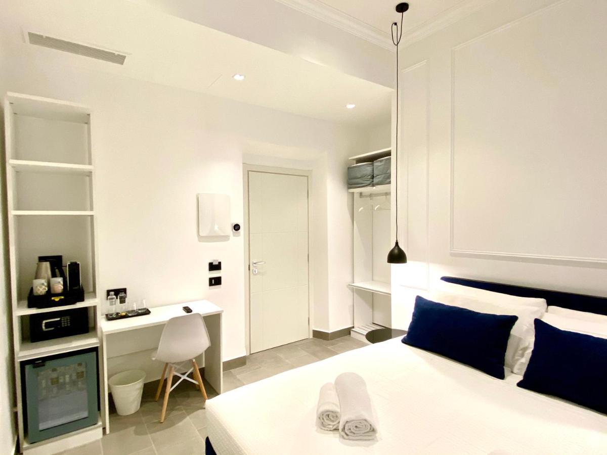 The One - Sun 'N Sea Rooms Специя Екстериор снимка